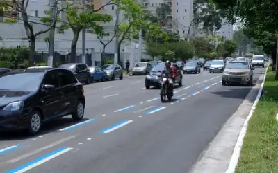 Prefeitura confirma quatro mortes de motociclistas em avenidas com faixa azul